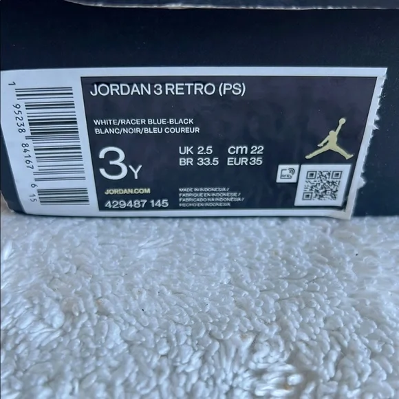 Jordan 3 Retro - Picture 9 of 10